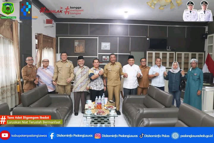 BUPATI MENERIMA KUNJUNGAN BUPATI MADINA