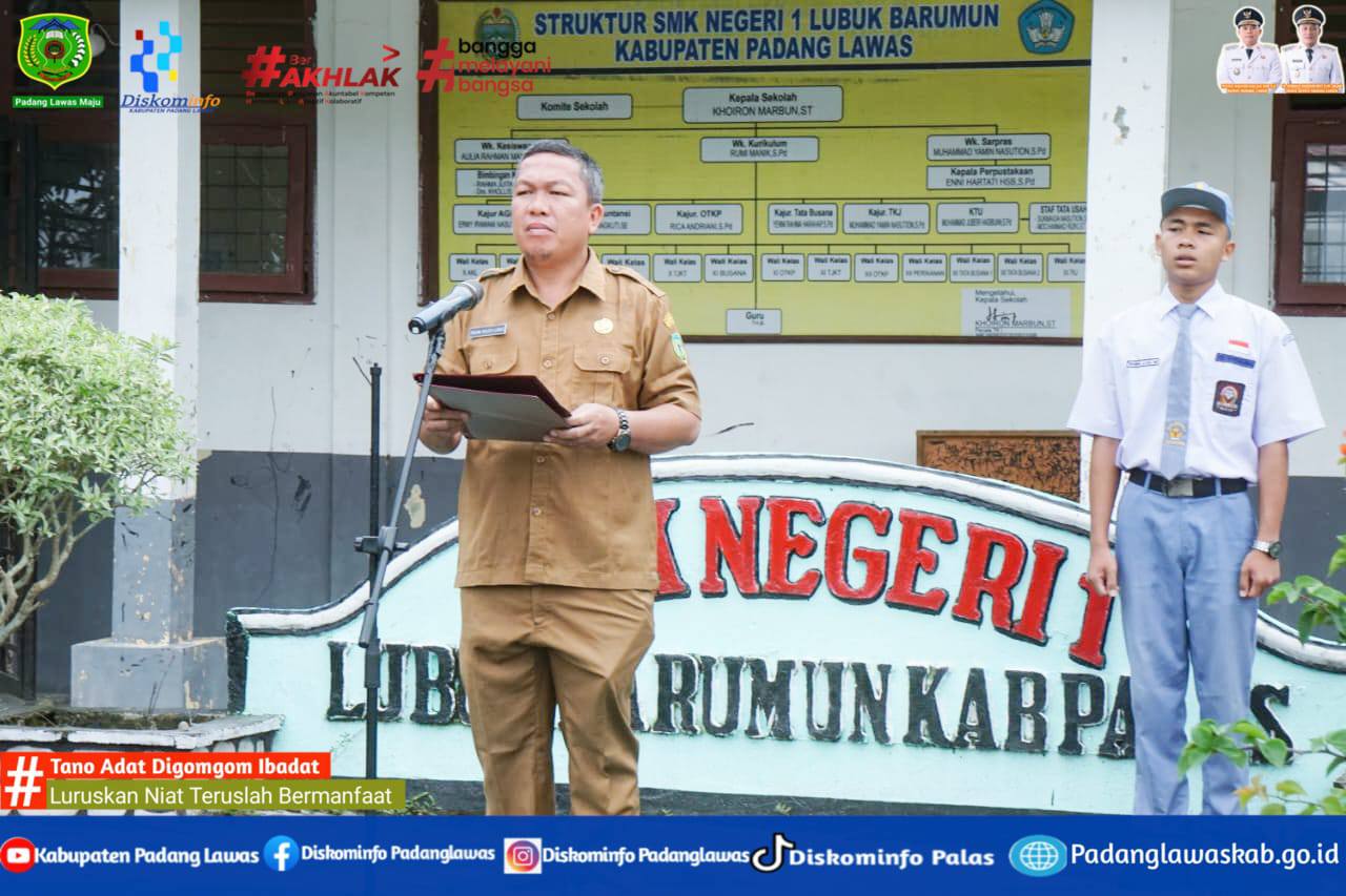 SOSIALISASI DALAM PENGGUNAAN MEDIA SOSIAL DI SMK NEGERI 1 LUBUK BARUMUN.