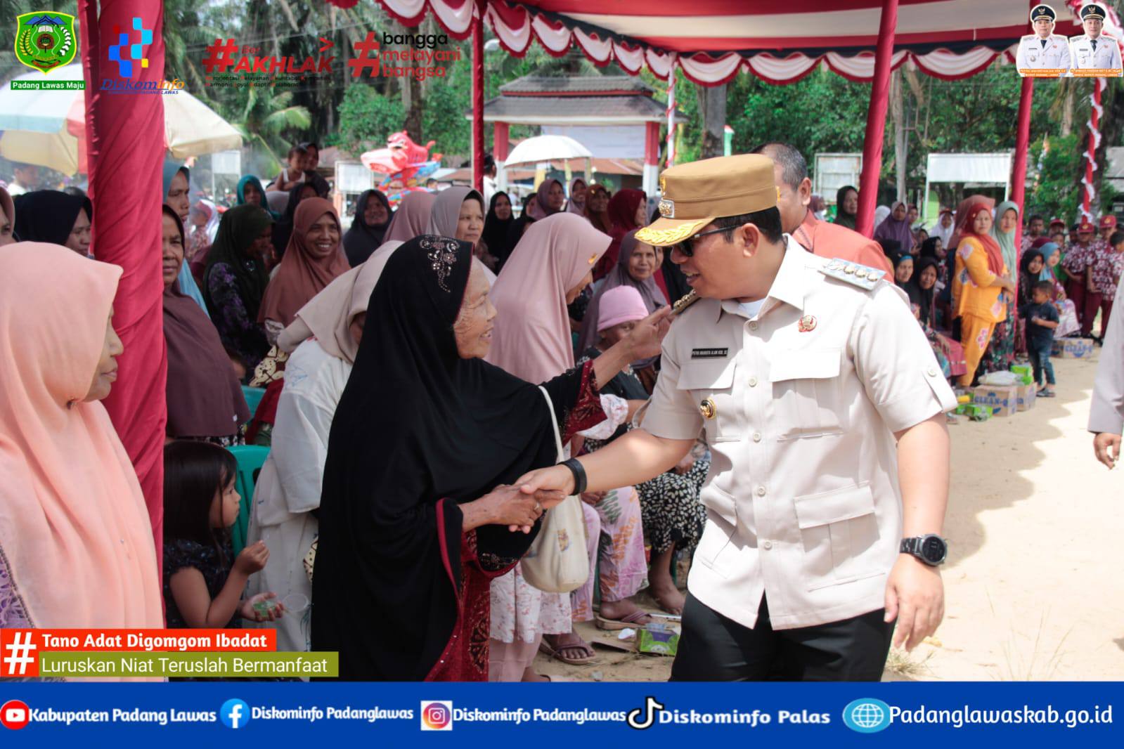 BUPATI PADANG LAWAS MENYERAHKAN BANTUAN PANGAN BERAS BULAN JUNI DAN JULI TAHUN 2025