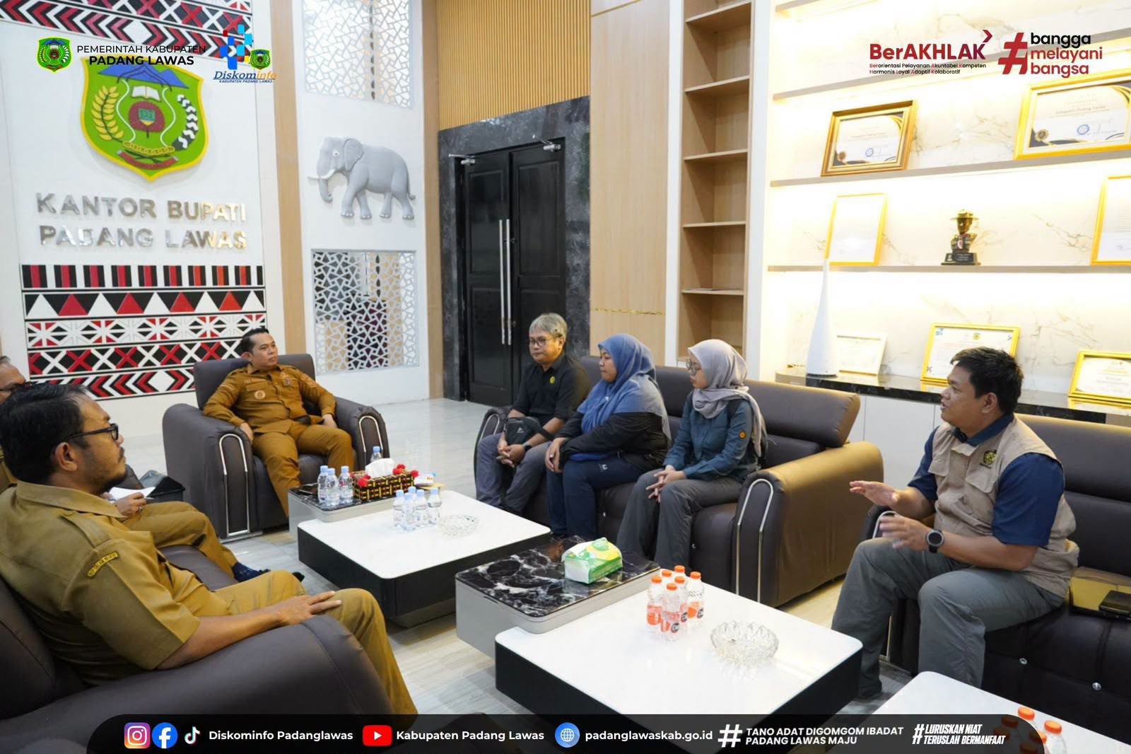 SURVEI PENDAHULUAN GEOLOGI DAN GEOKIMIA DI DAERAH PANAS BUMI KABUPATEN PADANG LAWAS.