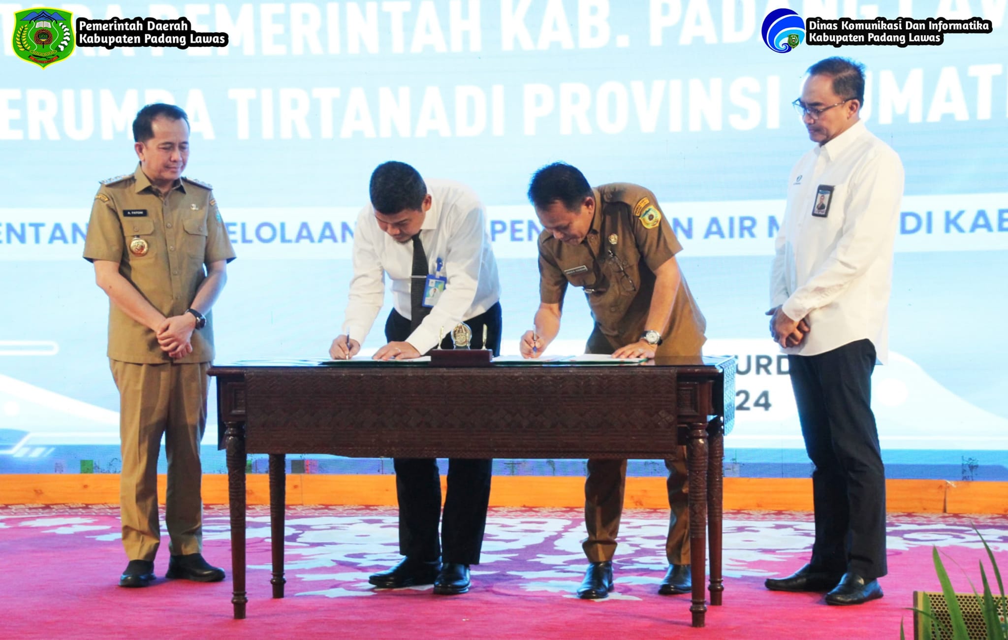 PENANDATANGAN MOU KERJA SAMA ANTAR DAERAH.
