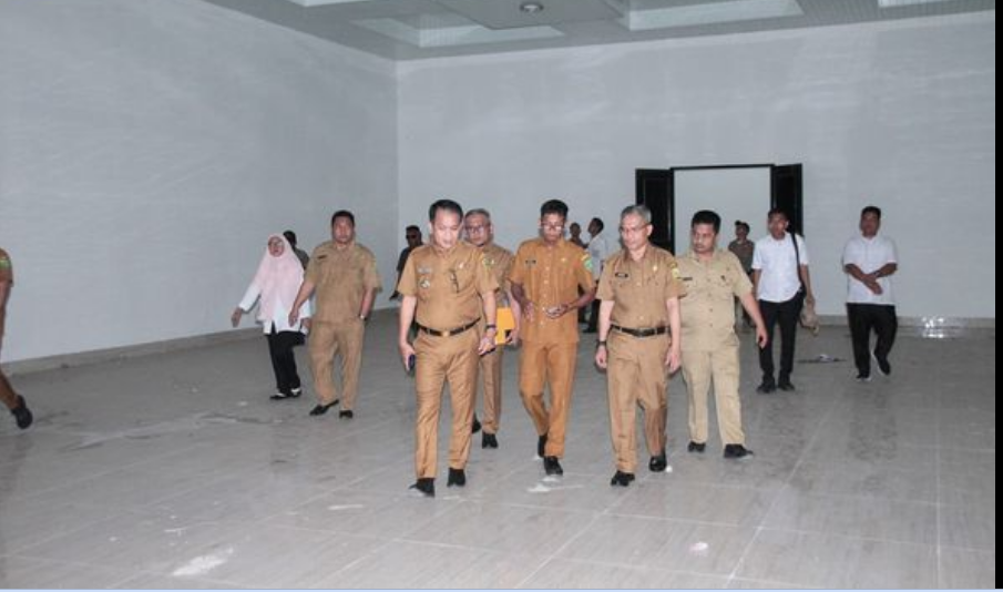 PJ. BUPATI PADANG LAWAS MELAKUKAN PENINJAUAN PERKANTORAN BUPATI PADANG LAWAS. 